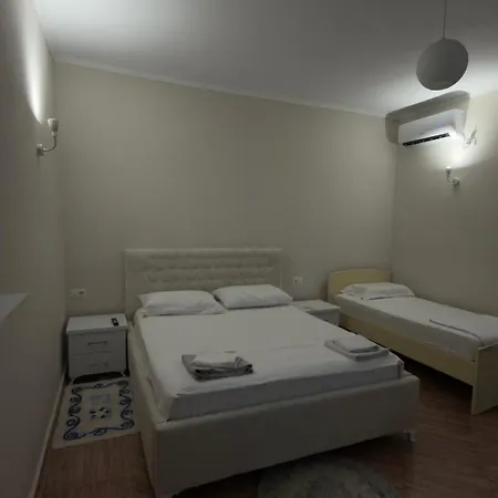 Mateo Villa Vlore-2